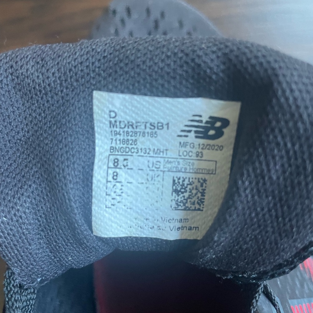 New Balance Black and Red Athletic Shoes - Picture 3 of 3